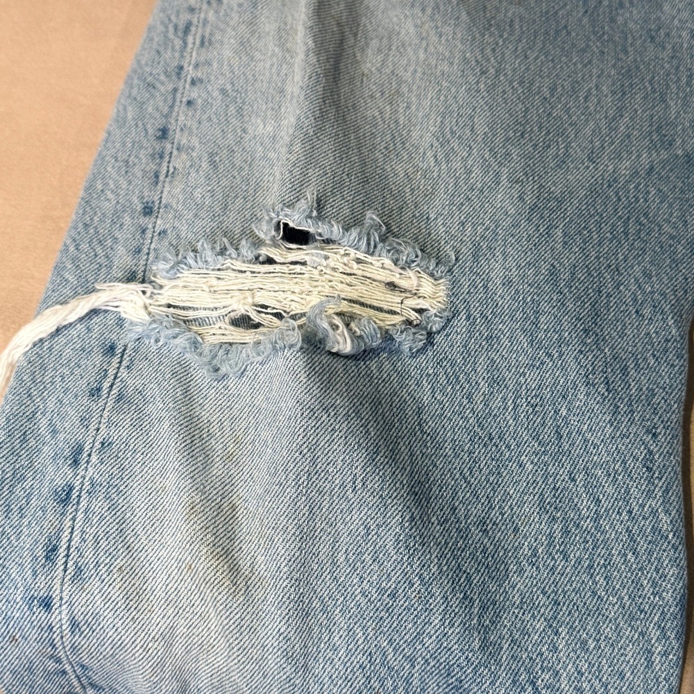 Vintage Levi Strauss 501 Distressed Button Fly‎ Wash Denim Jeans 34x32 90s USA - Picture 12 of 12